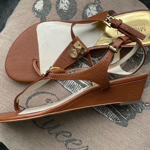 Michael Kors Authentic Leather Sandals - Picture 1 of 5